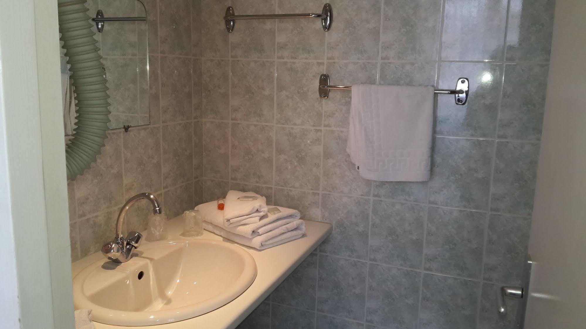לורדה Hotel Sainte Catherine מראה חיצוני תמונה