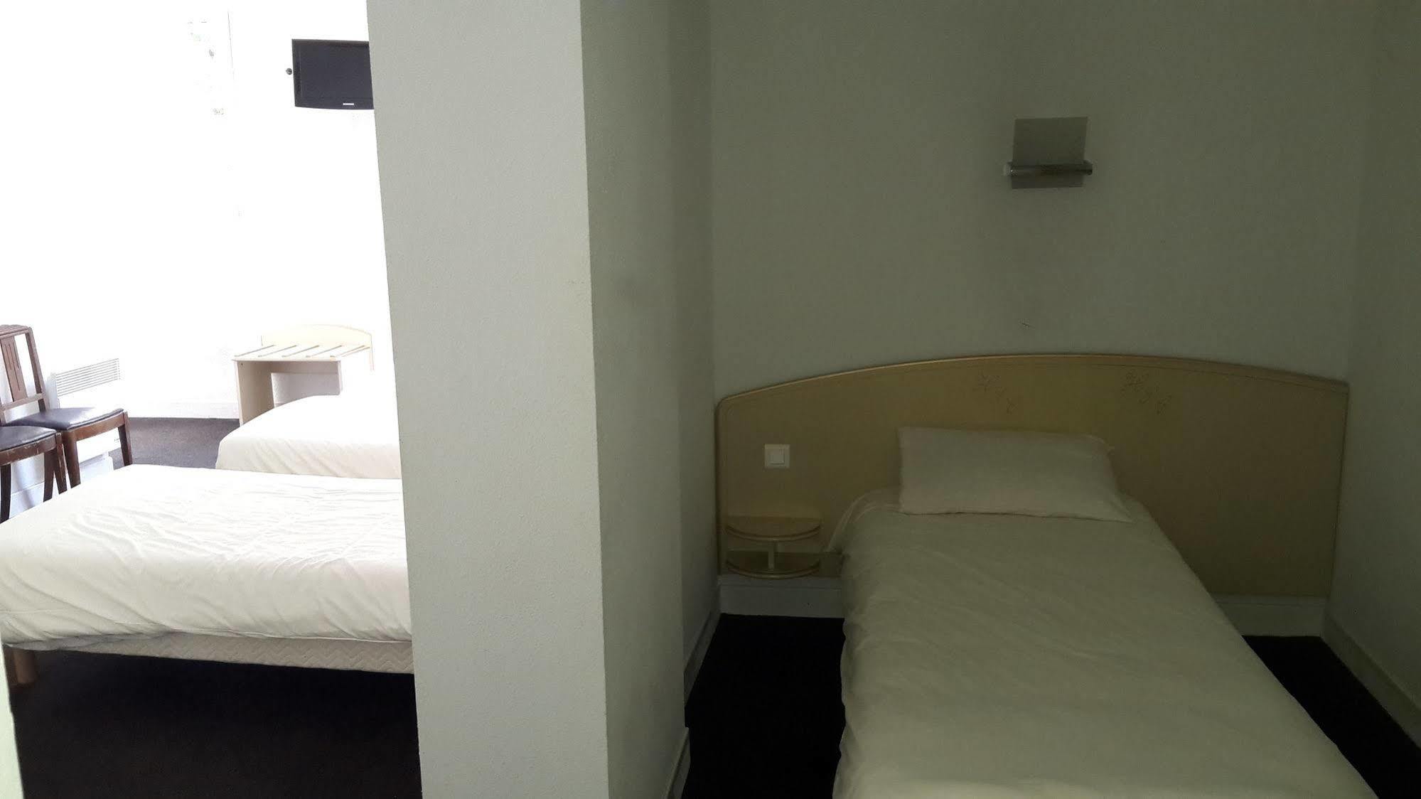 לורדה Hotel Sainte Catherine מראה חיצוני תמונה